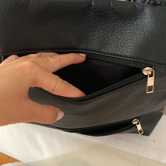 Anti- theft backpack - Picture 4 of 8